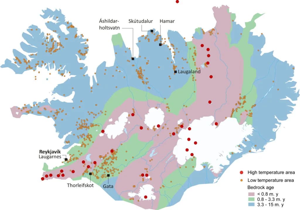 Kort af helstu jarðhitasvæðum og -stöðum á Íslandi.